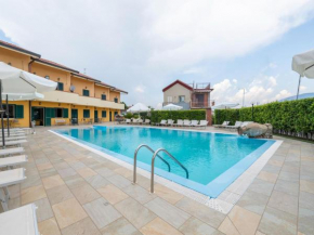 Delightful Apartment in Paestum with Swimming Pool